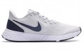 Nike REVOLUTION 5