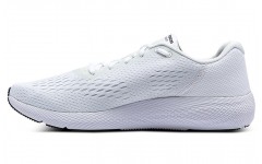 Under Armour Pursuit SE