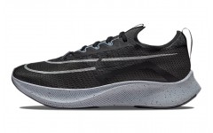 Nike Zoom Fly 4