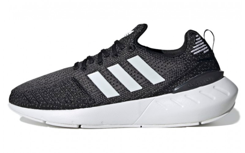 adidas originals Swift Run 22