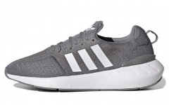 adidas originals Swift Run 22