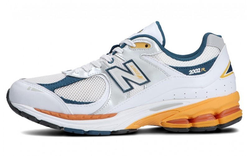 New Balance NB 2002R