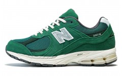 New Balance NB 2002R