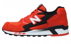 New Balance 660