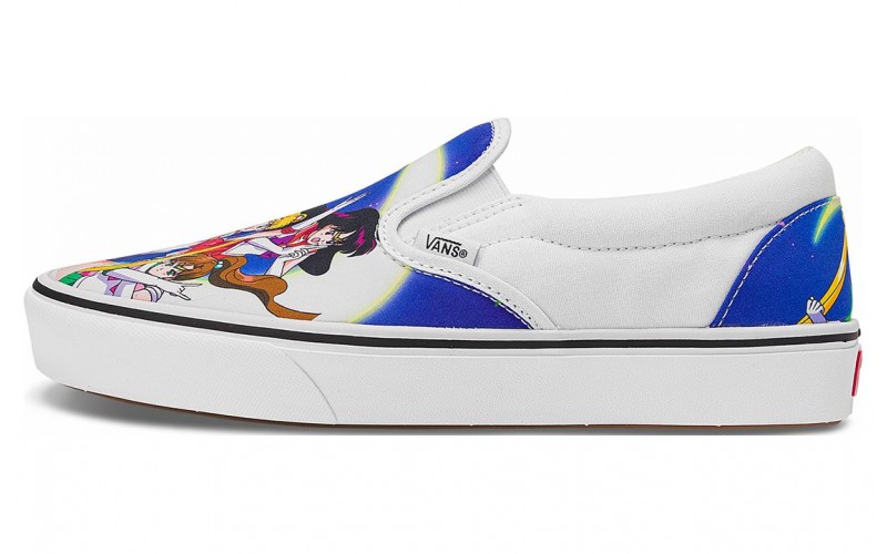 SAILOR MOON x Vans slip-on