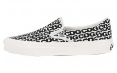 Comme Des Garcons x Vans slip-on