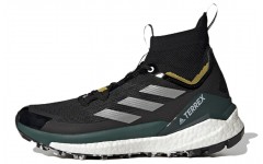 and wander adidas Terrex Free Hiker 2