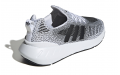 adidas originals Swift run 22