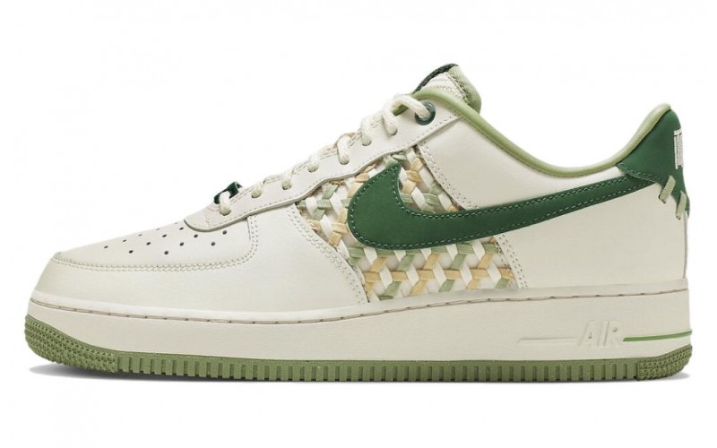 Nike Air Force 1 Low "Light Bone and Gorge Green"