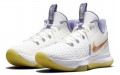 Nike Witness 5