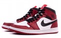 Jordan Air Jordan 1 Mid "Chicago"