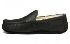 UGG Ascot Leather Slipper