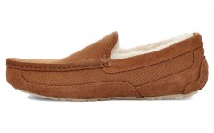 UGG Ascot Corduroy