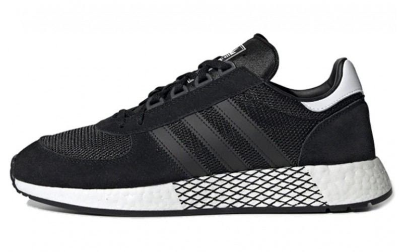 adidas originals MARATHON TECH