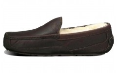 UGG Ascot Leather Slipper