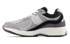 New Balance NB 2002R