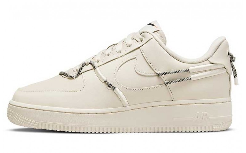 Nike Air Force 1 07 LX