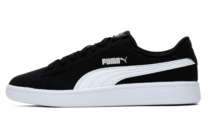 PUMA Smash v2 Buck