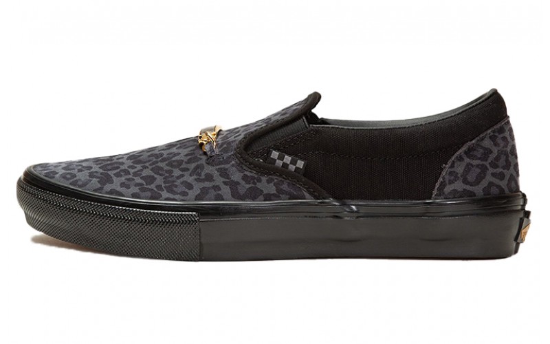 Cher Strauberry x Vans slip-on Skate