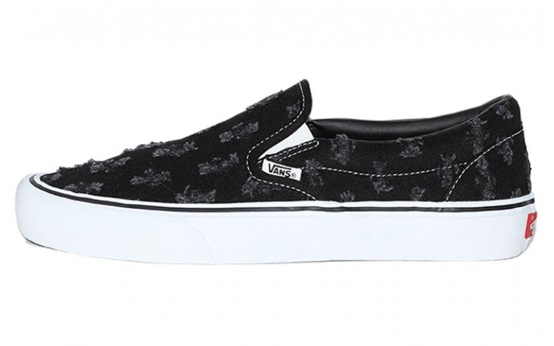 Supreme x Vans slip-on 2020