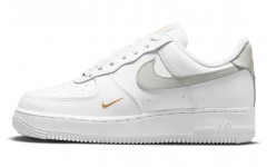 Nike Air Force 1 Low 07 essential