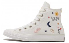 Converse Chuck Taylor All Star "it's okay to wander"