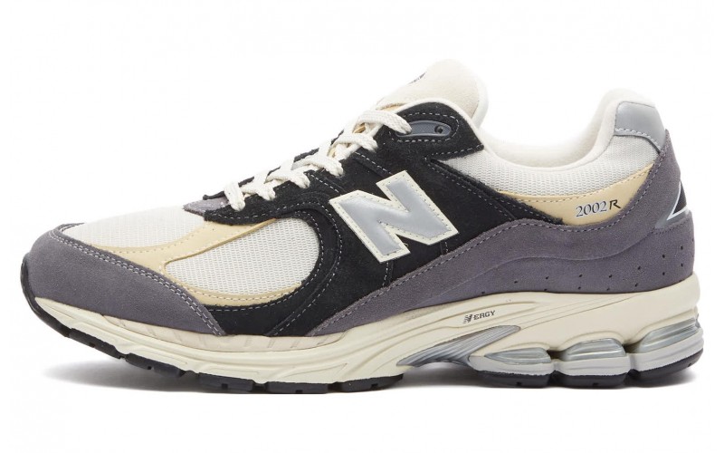 New Balance NB 2002R