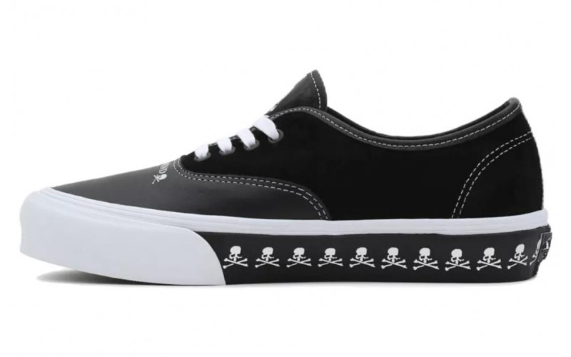 MASTERMIND WORLD x Vans Authentic