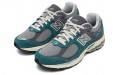 New Balance NB 2002R