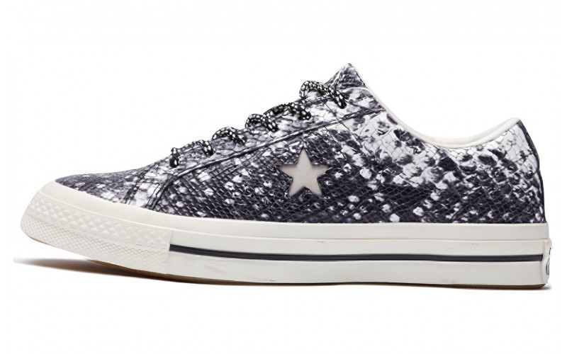 Converse One Star