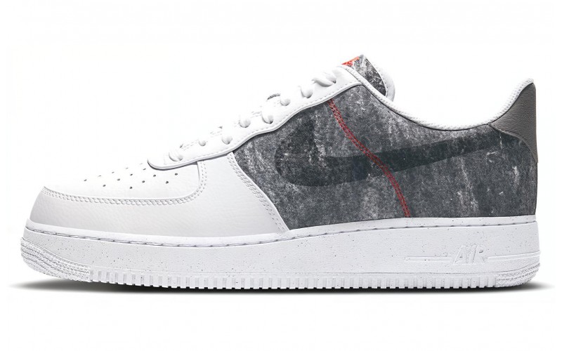 Nike Air Force 1 07 LV8