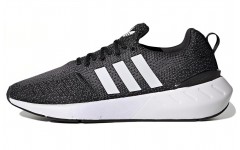 adidas originals Swift Run 22